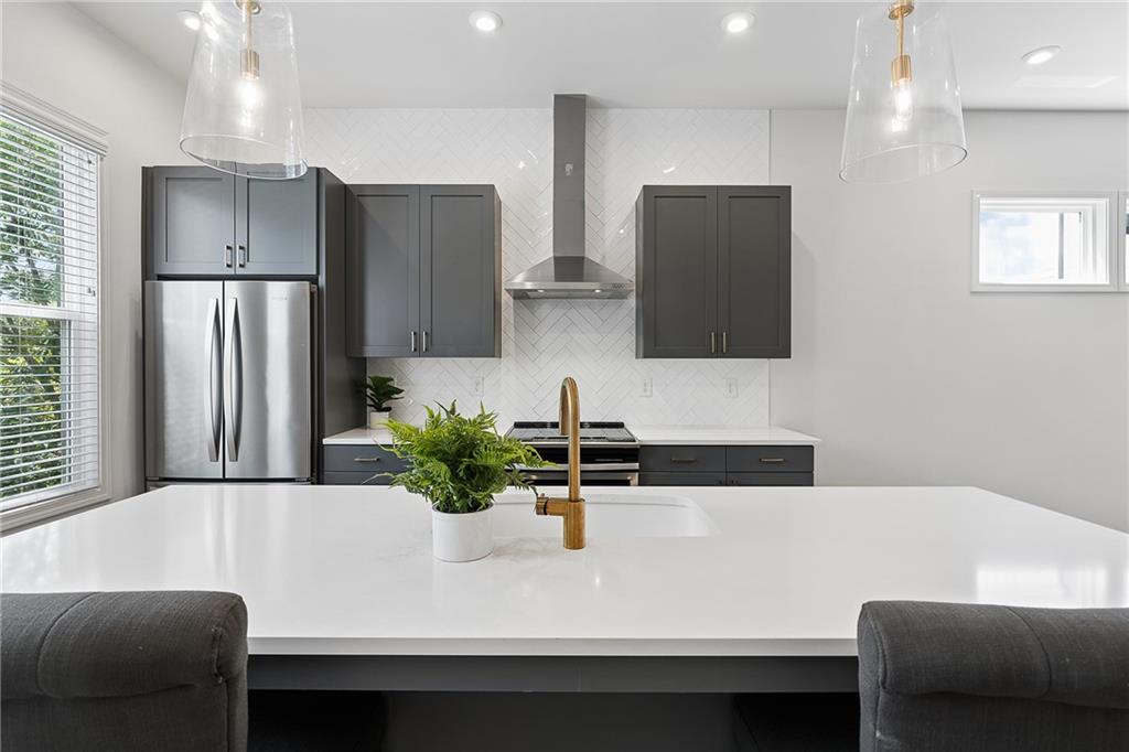 203 Color Circle Property Photo 7