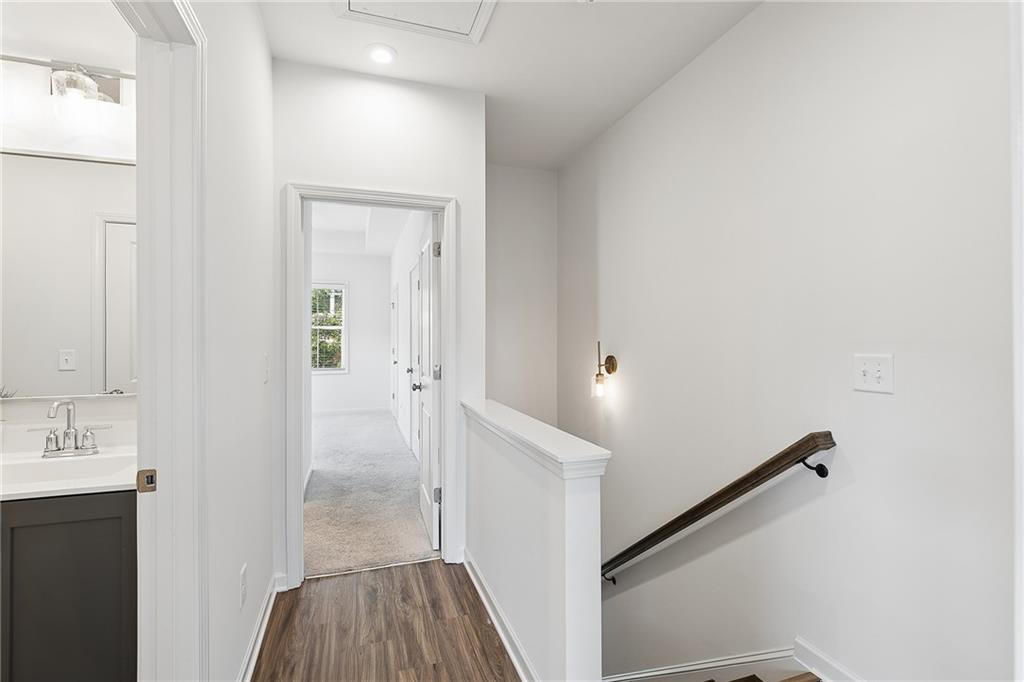 203 Color Circle Property Photo 14