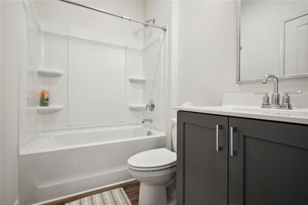 203 Color Circle Property Photo 17