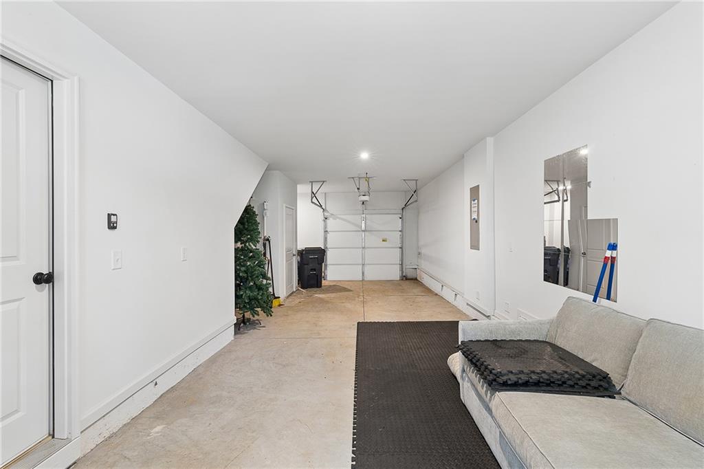 203 Color Circle Property Photo 26