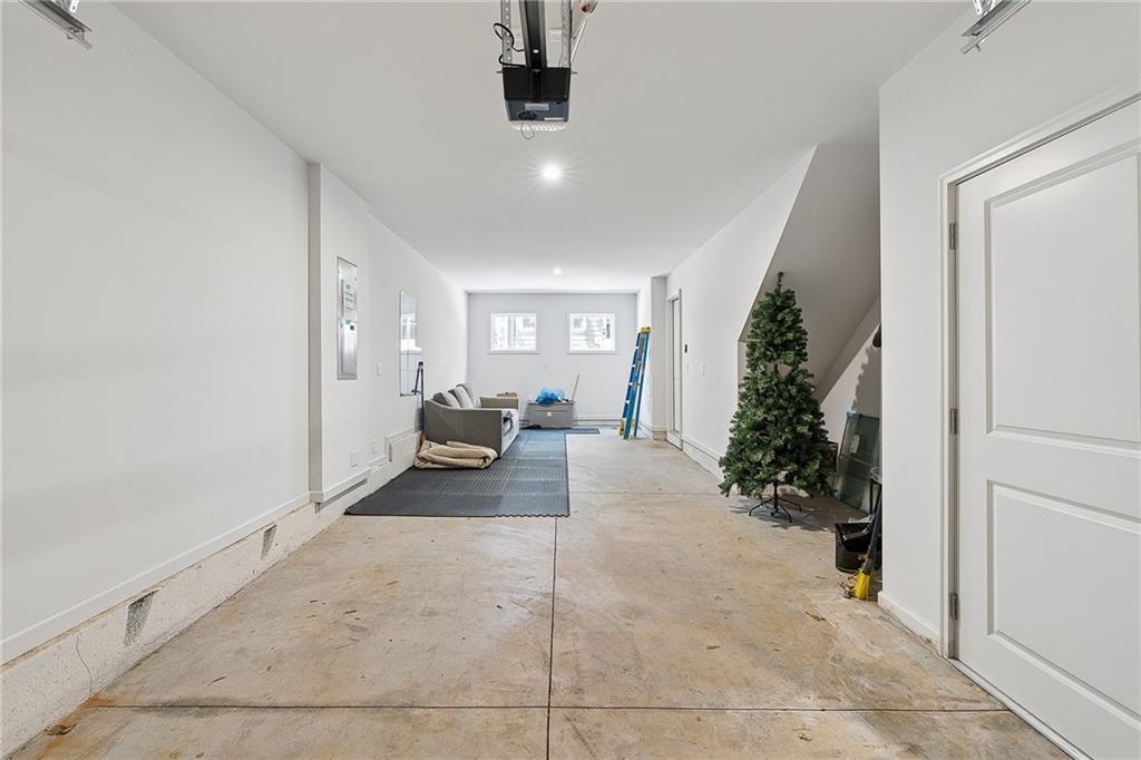 203 Color Circle Property Photo 27