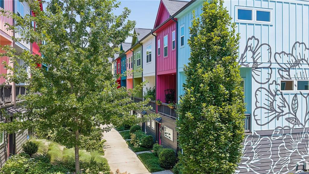 203 Color Circle Property Photo 32