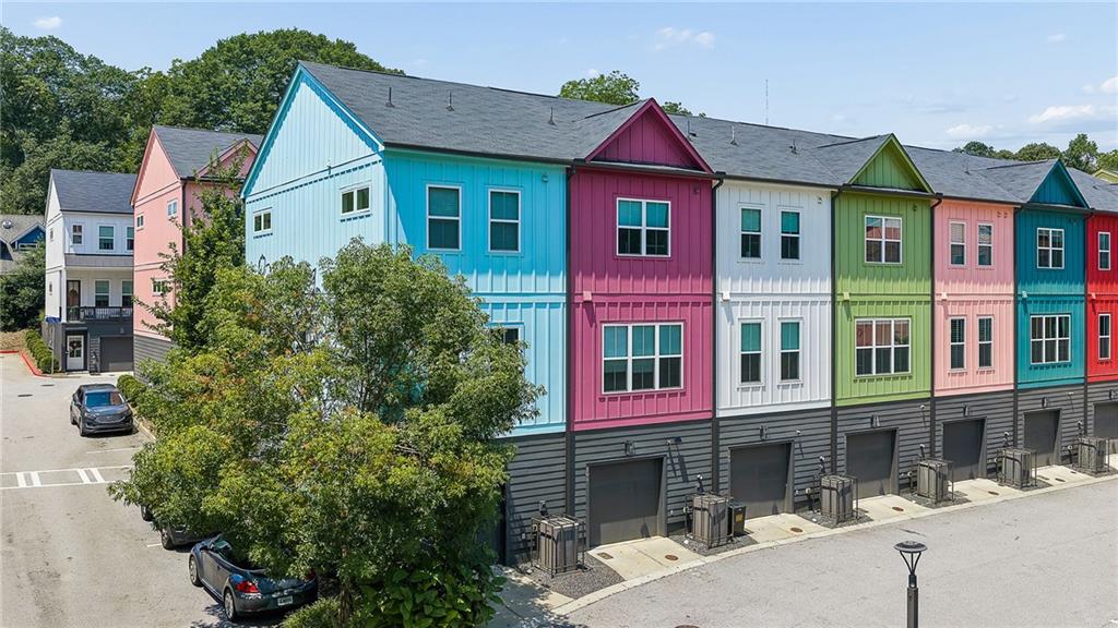203 Color Circle Property Photo 33