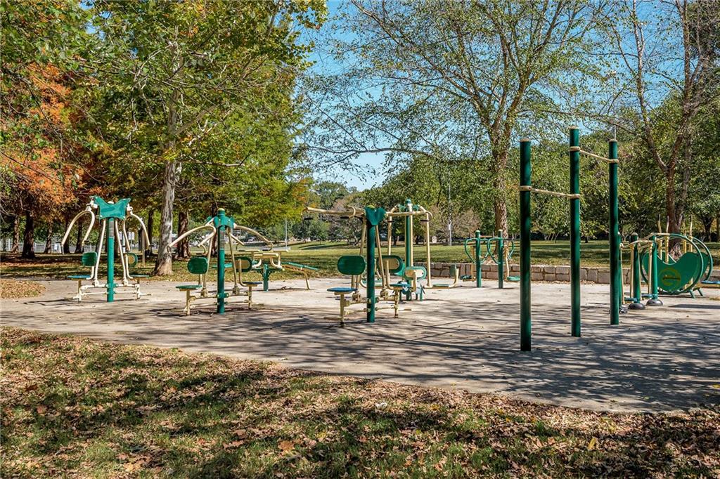 203 Color Circle Property Photo 44