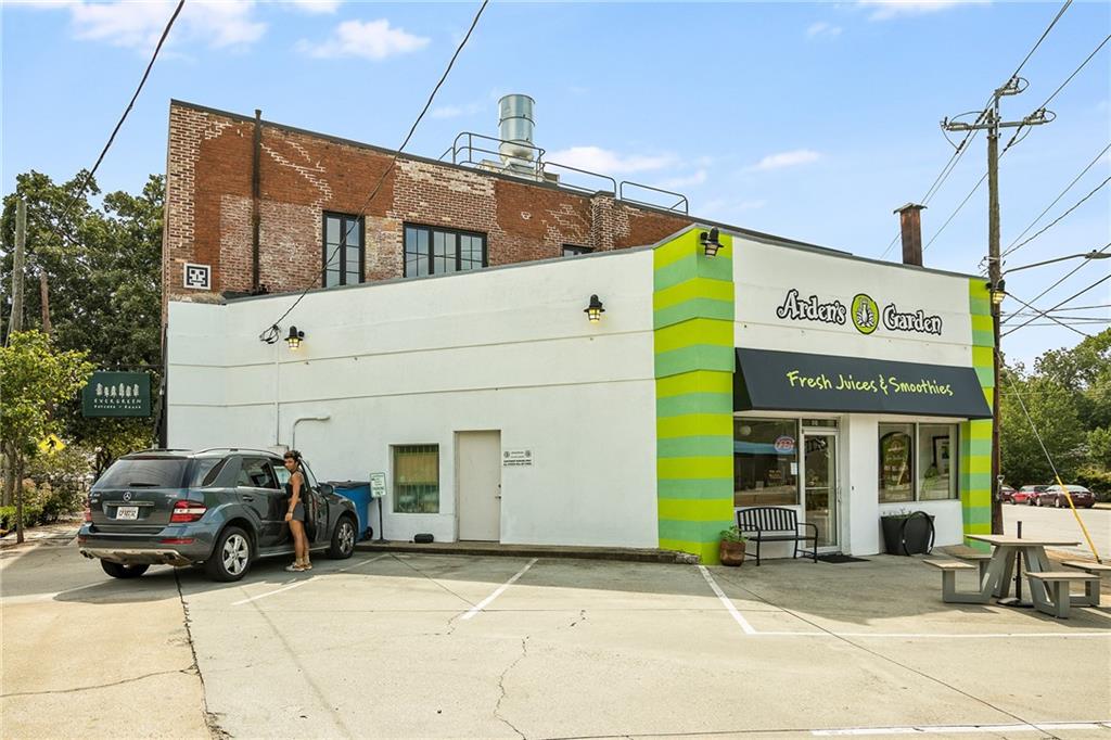 203 Color Circle Property Photo 47