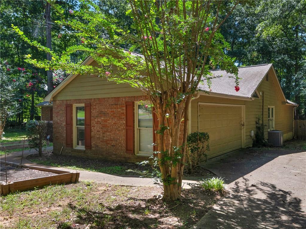 351 Waterford Drive Property Photo 4