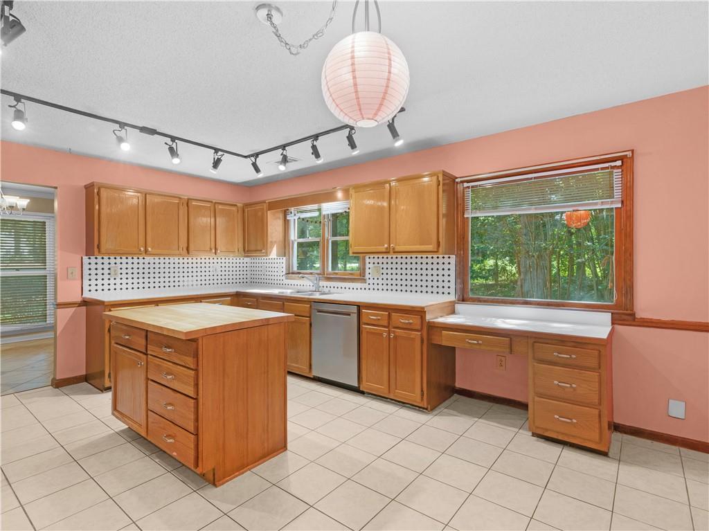 351 Waterford Drive Property Photo 25
