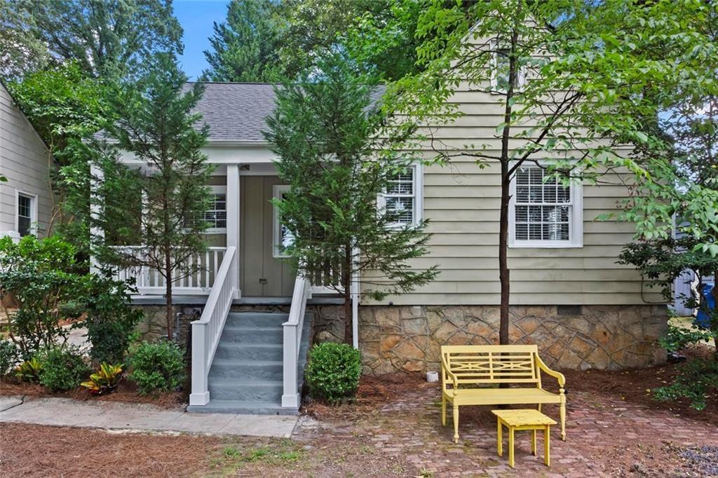 1053 Faith Avenue Se Property Photo 1