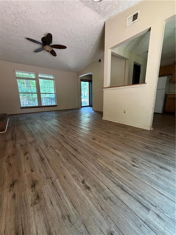 6495 Emerald Pointe Circle Property Photo 5