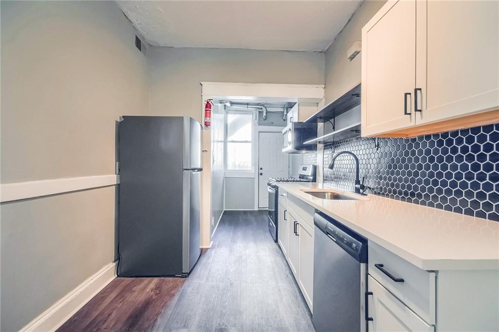 1445 Lucile Avenue Sw Unit 3 Property Photo 14