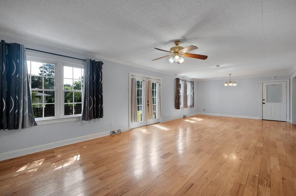 206 Cherry Hill Drive Property Photo 18