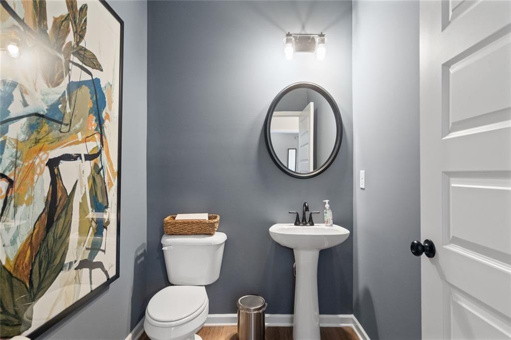 1122 Any Street Property Photo 6