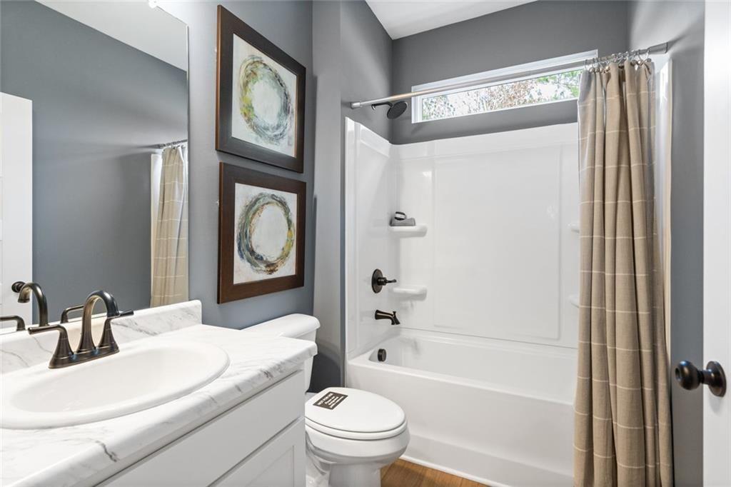 1122 Any Street Property Photo 10
