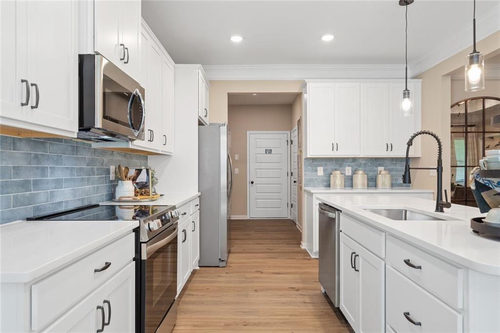 1122 Any Street Property Photo 24