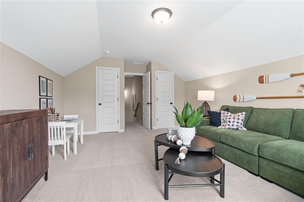 1122 Any Street Property Photo 34