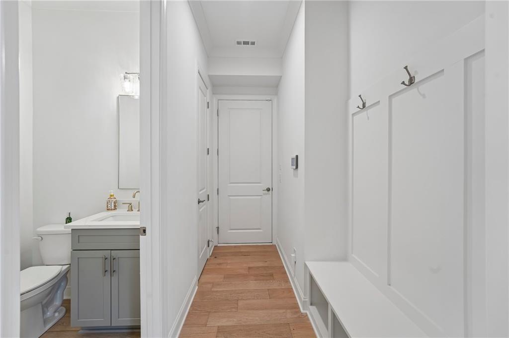 833 Lakemont Drive Property Photo 23