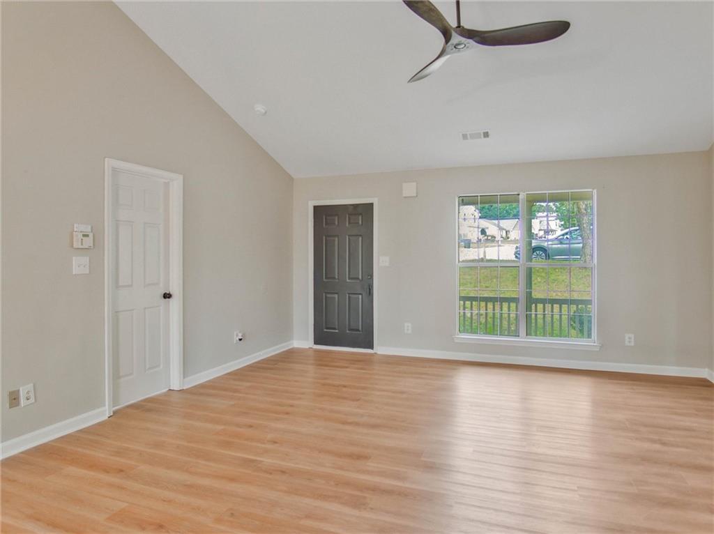 5603 Eagles Feather Lane Property Photo 6