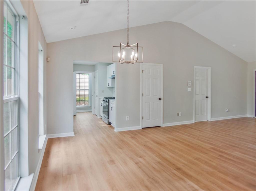 5603 Eagles Feather Lane Property Photo 9