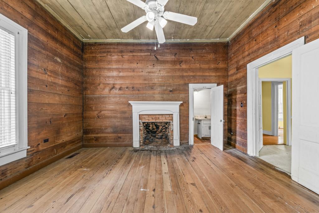 1047 Dixie Road Property Photo 10