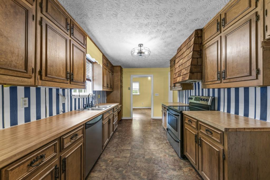 1047 Dixie Road Property Photo 26