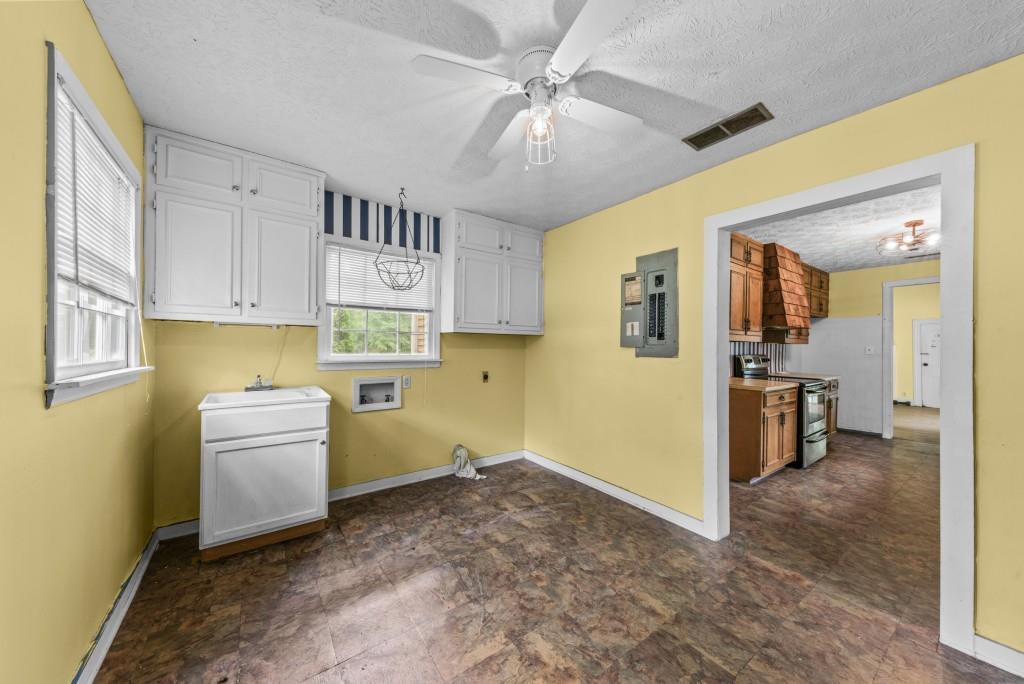1047 Dixie Road Property Photo 34