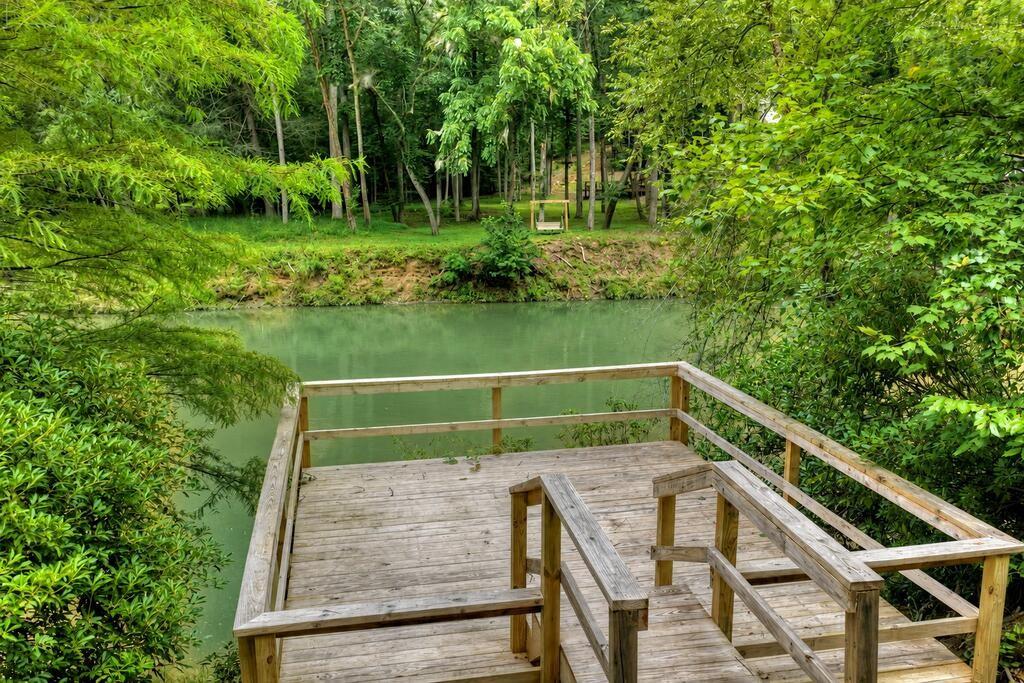400 Matrix Circle Property Photo 4