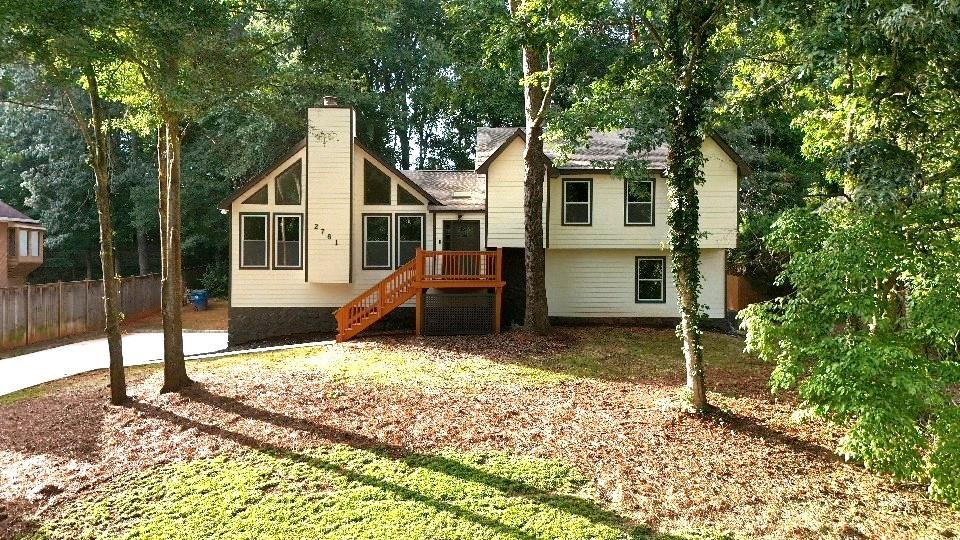 2761 Pine Cone Lane Property Photo 1