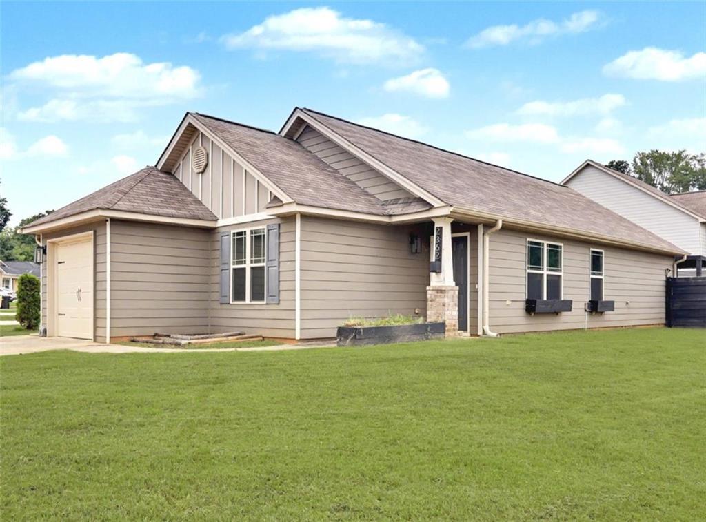 2362 Glebe Court Property Photo 2