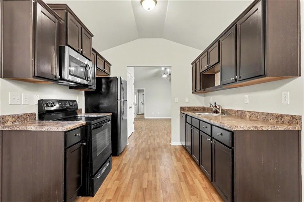 2362 Glebe Court Property Photo 4
