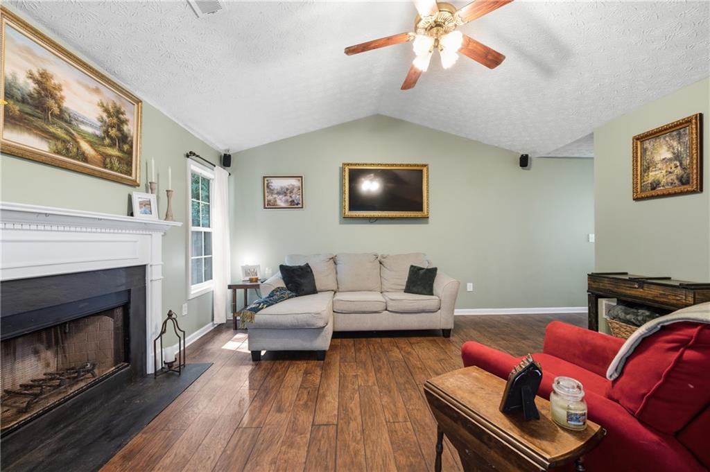 1059 Athena Court Property Photo 5