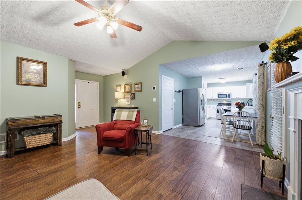 1059 Athena Court Property Photo 7