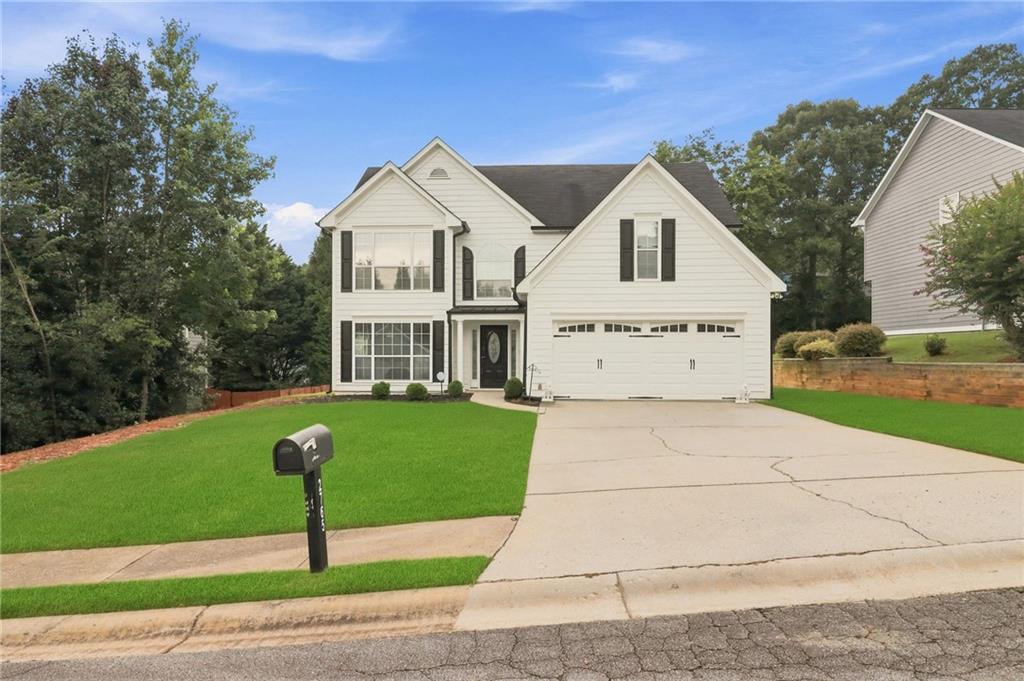 2765 Suwanee Lakes Trail Property Photo 4
