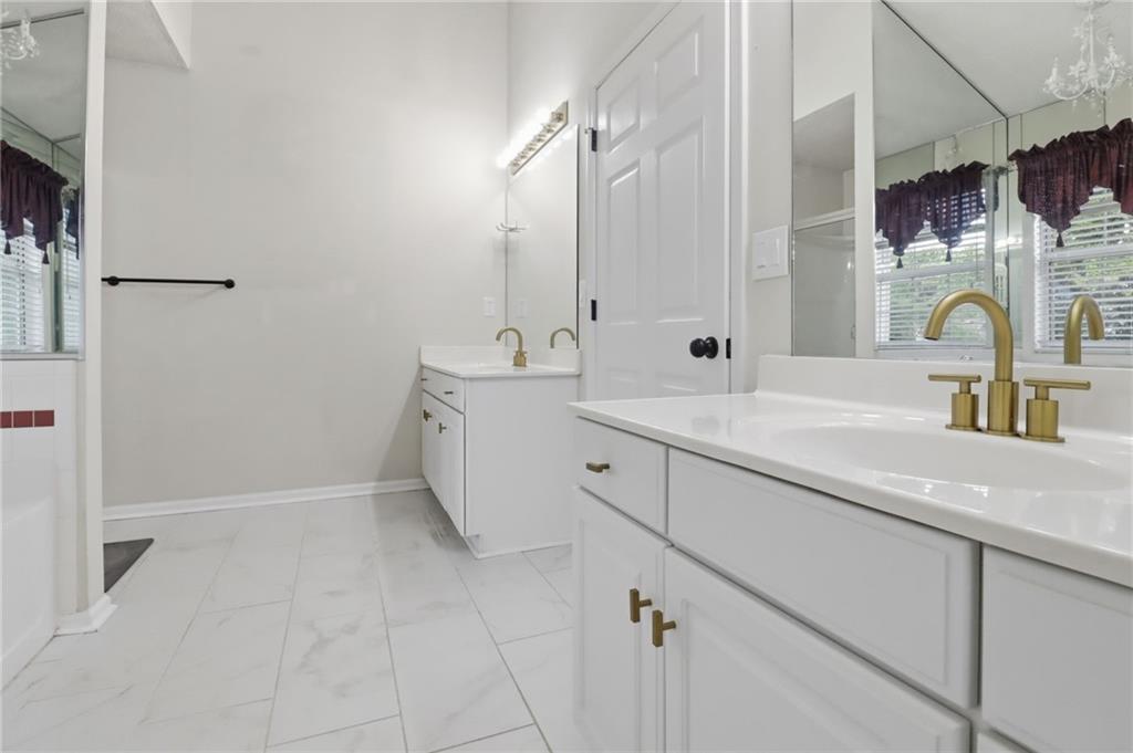 2765 Suwanee Lakes Trail Property Photo 38