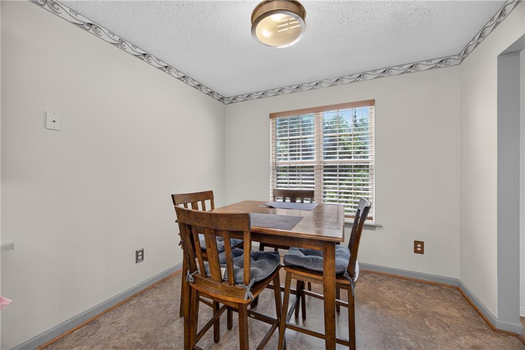 305 Bainbridge Circle Property Photo 12