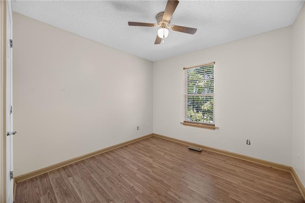 305 Bainbridge Circle Property Photo 18