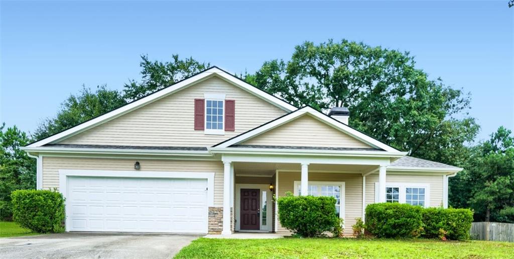 421 Bedford Crossing Property Photo 2