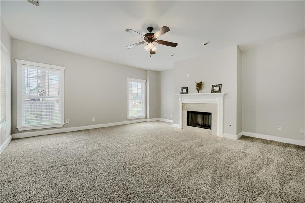 421 Bedford Crossing Property Photo 9