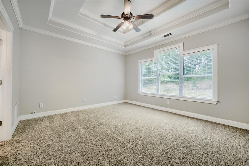 421 Bedford Crossing Property Photo 11