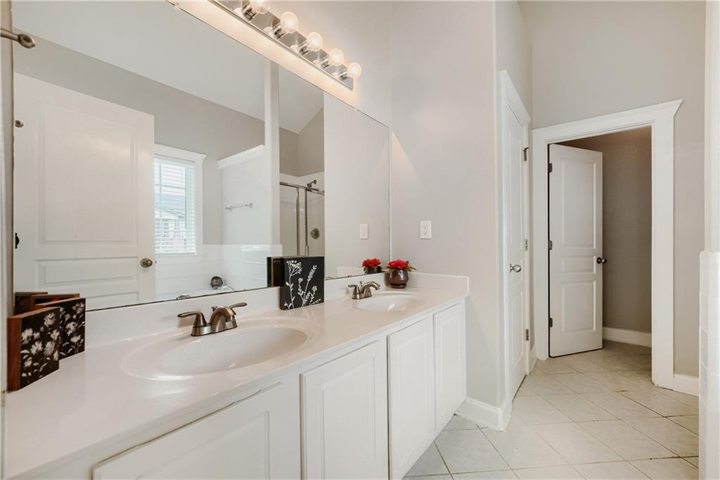 421 Bedford Crossing Property Photo 14