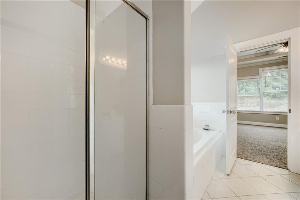 421 Bedford Crossing Property Photo 16
