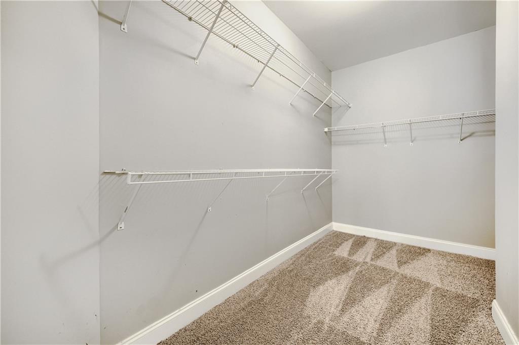 421 Bedford Crossing Property Photo 17