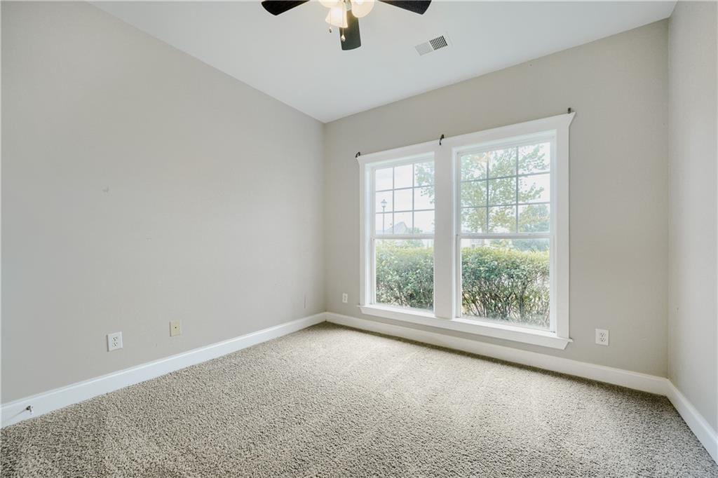 421 Bedford Crossing Property Photo 20