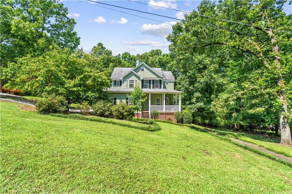 185 Thornwood Drive SE Property Photo 1