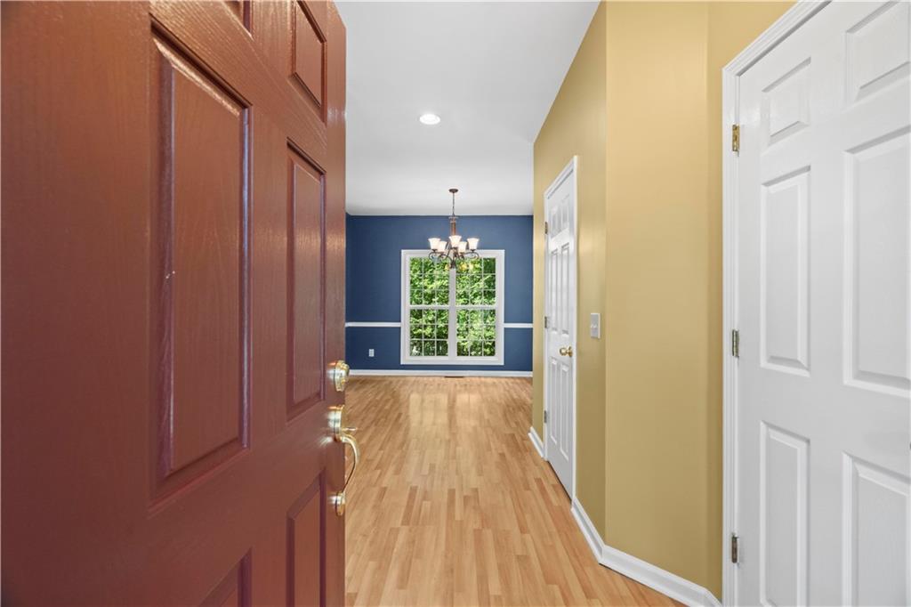 185 Thornwood Drive Se Property Photo 8