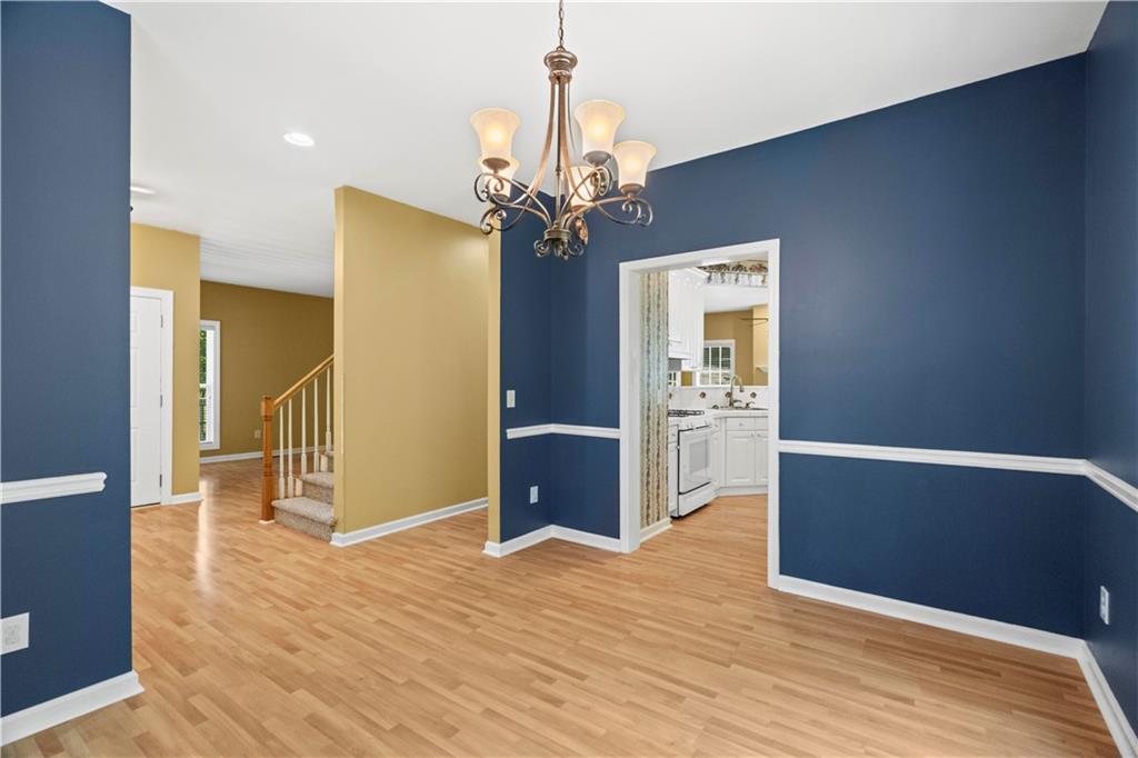 185 Thornwood Drive Se Property Photo 13
