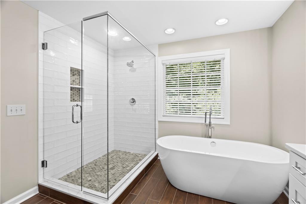 185 Thornwood Drive Se Property Photo 28