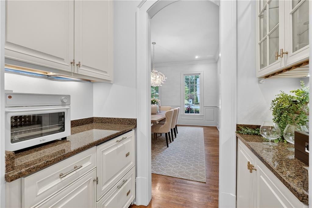 4605 Angelo Drive Ne Property Photo 18