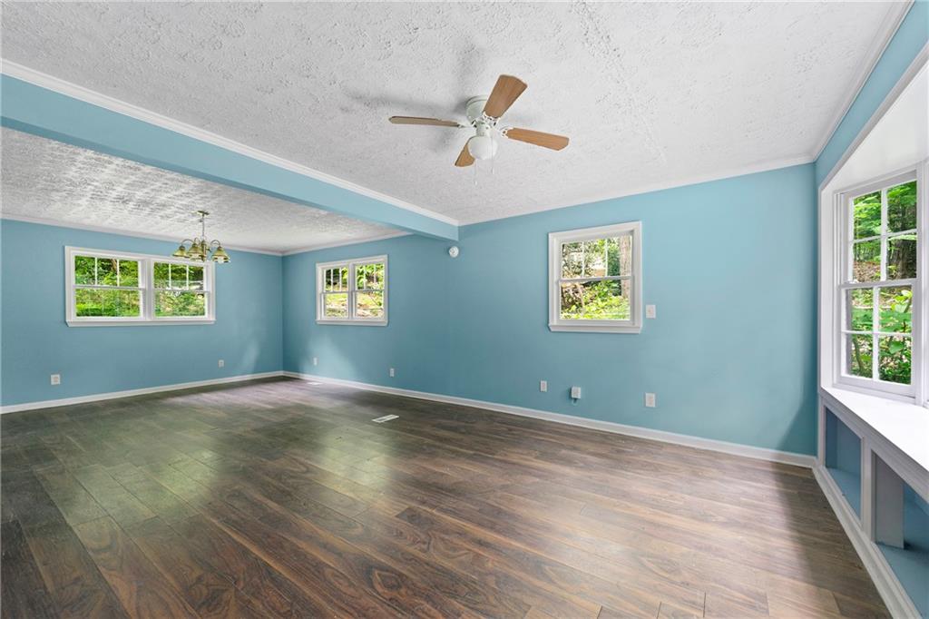 4445 Woodhaven Drive Property Photo 3