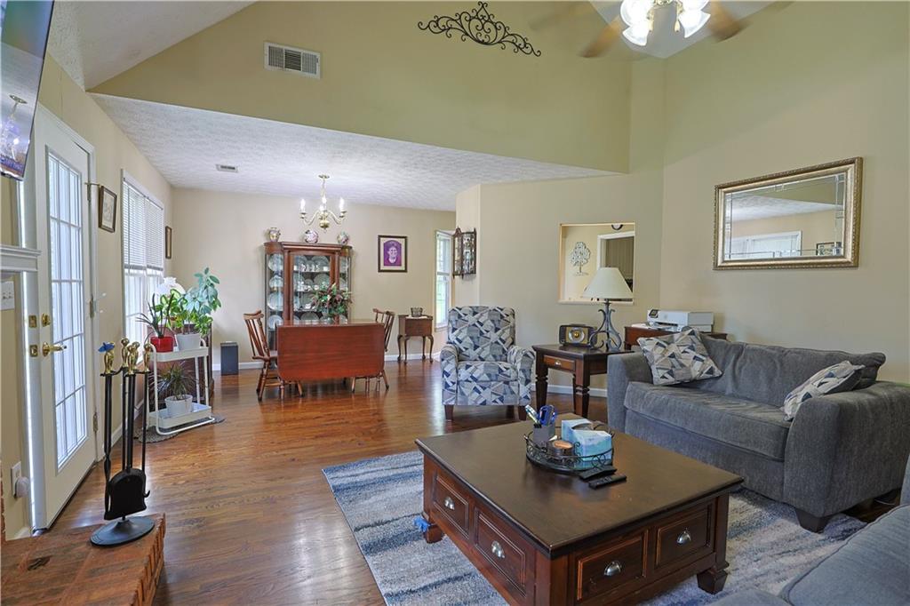 2015 Harfield Ct Property Photo 13