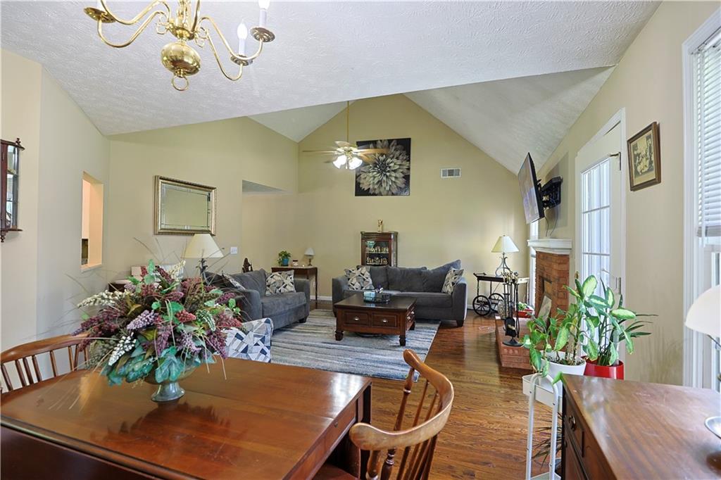 2015 Harfield Ct Property Photo 14